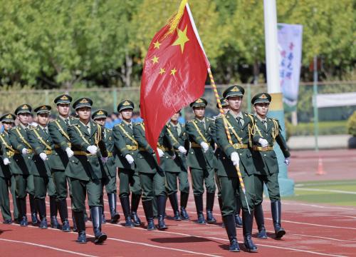 看国旗护卫队神采飞扬