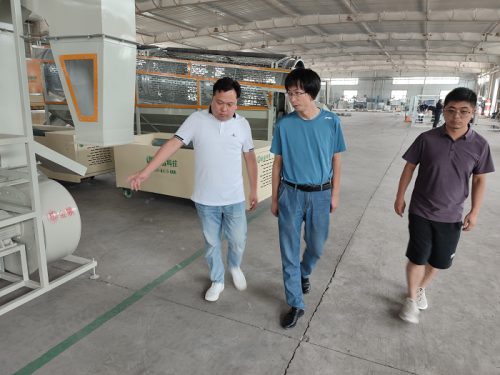 【迎评促建】新疆理工学院机电工程学院刘向东副院长带队走访阿克苏金易农业机械科技有限公司洽谈校企合作