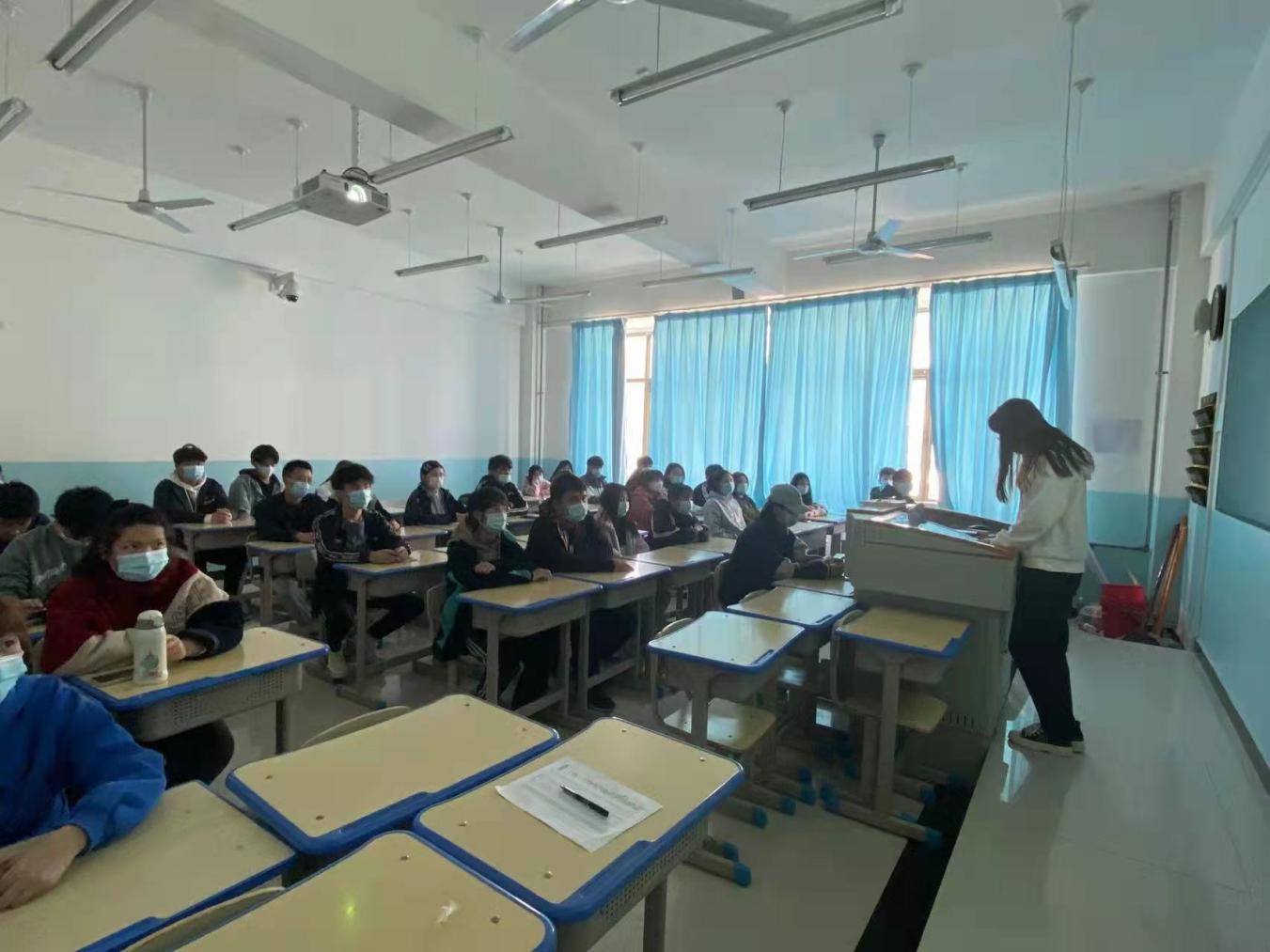 【迎评促建】信息工程学院学生第五党支部开展 ”铭记党史,强国有我”主题会议