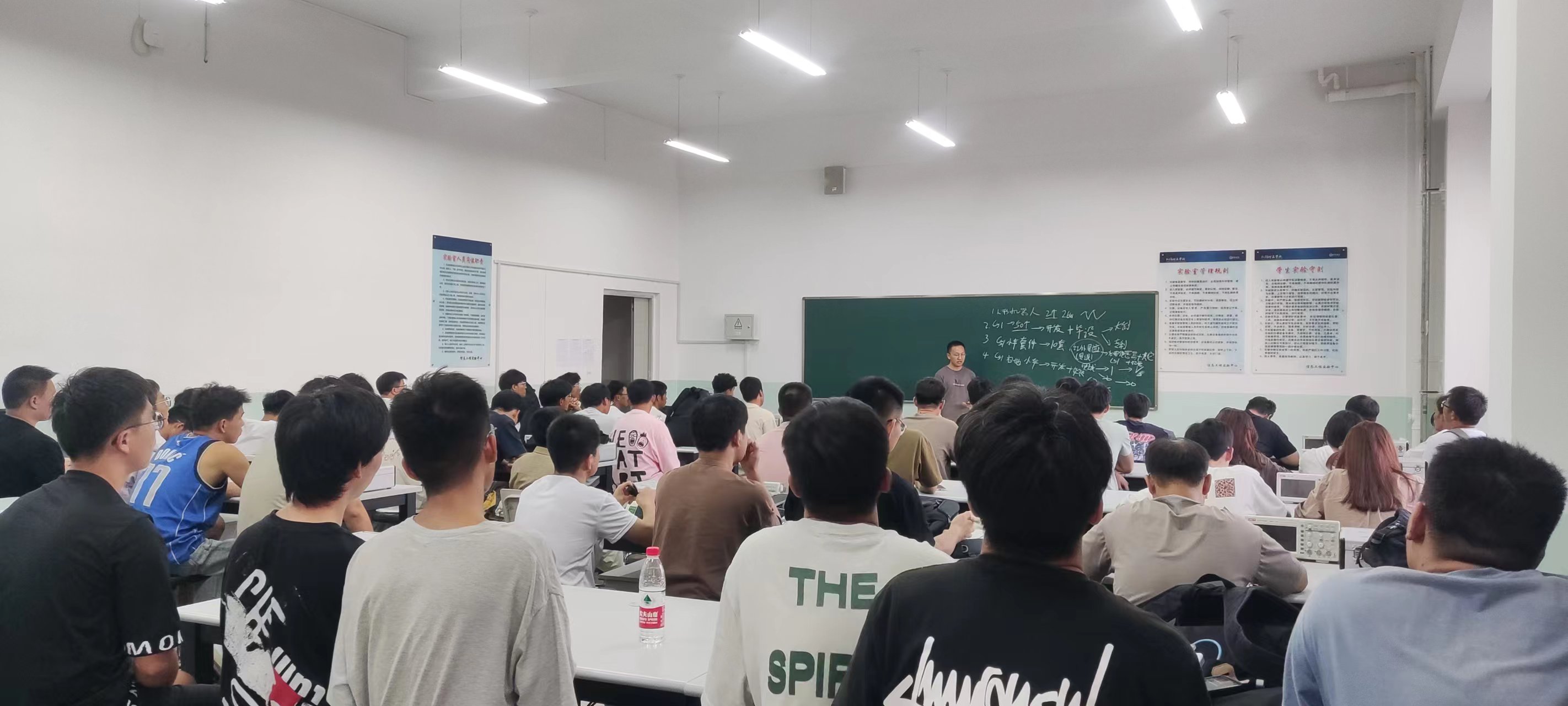 【迎评促建】信息工程学院开展2023年全国大学生电子设计大赛动员和培训会