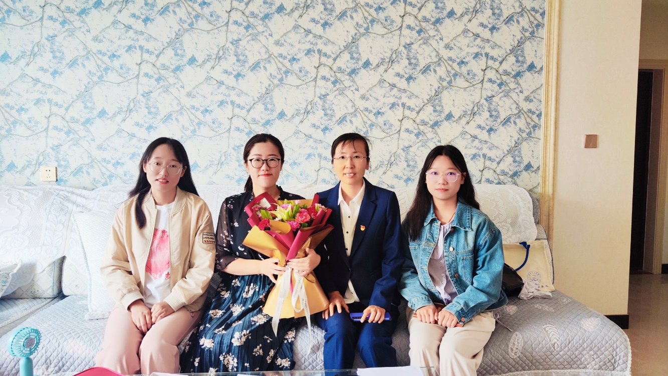 【迎评促建】“躬耕教坛，理工有我”——能源化工工程学院开展教师节走访慰问活动